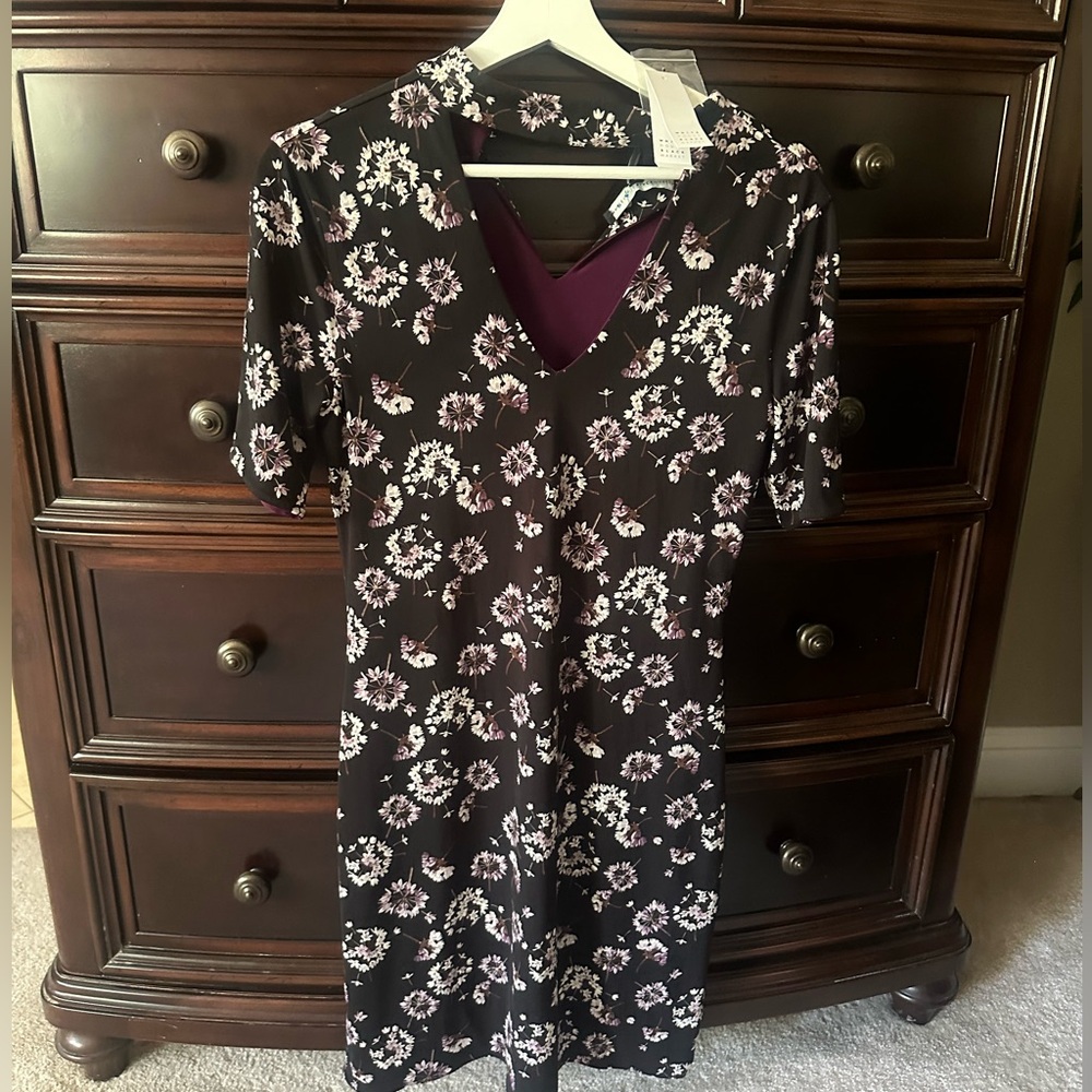 Reversible White House black market dress. Never worn new with tags.small